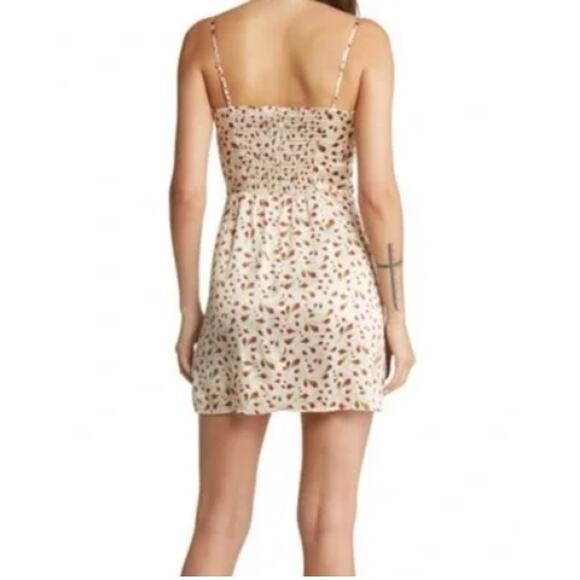 NEW Reformation Kosta Marion Dress Silk Smocked Floral Bud Ivory Size 8 - Picture 2 of 7